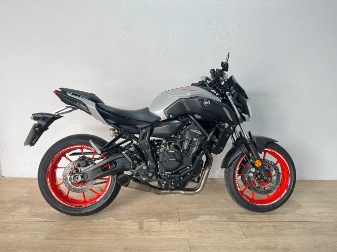 Comprar YAMAHA MT-07 (A2) (SC PROJECT, ENTREGAMOS ORIGINAL) 2020 de segunda mano YAMAHA MT-07 (A2) (SC PROJECT, ENTREGAMOS ORIGINAL) 2020 de segunda mano