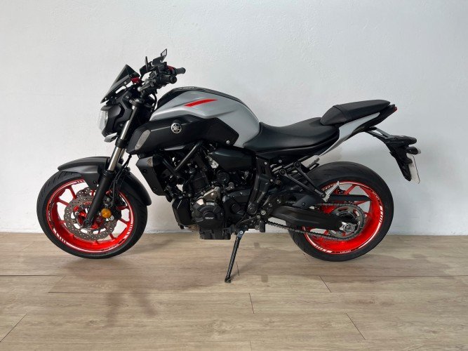 Comprar YAMAHA MT-07 (A2) (SC PROJECT, ENTREGAMOS ORIGINAL) 2020 de segunda mano YAMAHA MT-07 (A2) (SC PROJECT, ENTREGAMOS ORIGINAL) 2020 de segunda mano