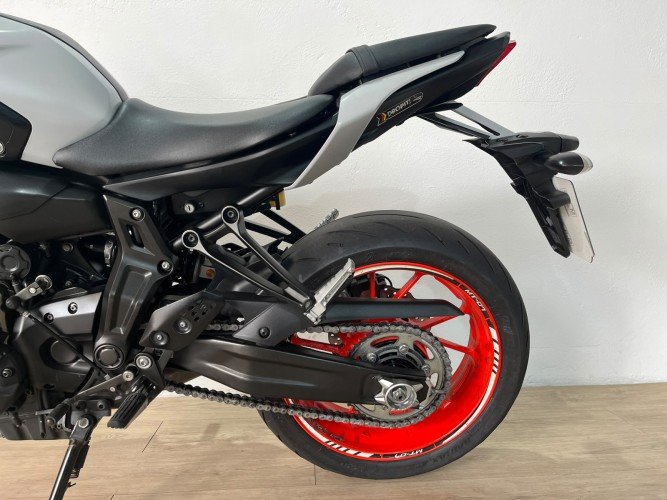 Comprar YAMAHA MT-07 (A2) (SC PROJECT, ENTREGAMOS ORIGINAL) 2020 de segunda mano YAMAHA MT-07 (A2) (SC PROJECT, ENTREGAMOS ORIGINAL) 2020 de segunda mano