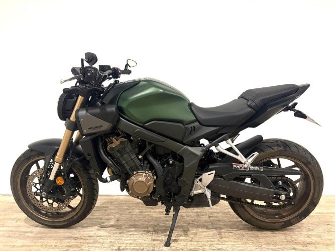 Comprar HONDA CB 650 R (A) 2024 de segunda mano HONDA CB 650 R (A) 2024 de segunda mano