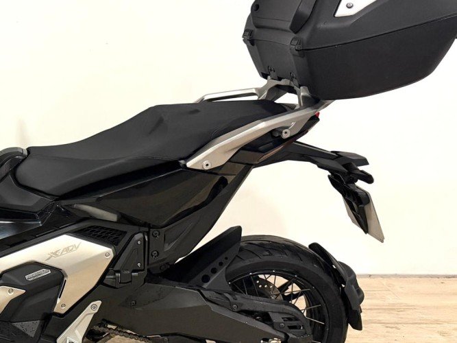 Comprar HONDA X-ADV 750 (A) (TOP CASE) 2021 de segunda mano HONDA X-ADV 750 (A) (TOP CASE) 2021 de segunda mano