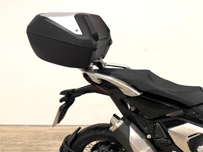 Comprar HONDA X-ADV 750 (A) (TOP CASE) 2021 de segunda mano HONDA X-ADV 750 (A) (TOP CASE) 2021 de segunda mano