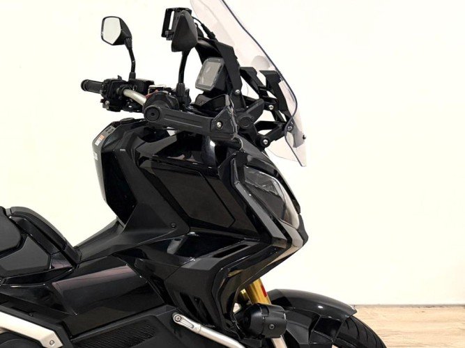 Comprar HONDA X-ADV 750 (A) (TOP CASE) 2021 de segunda mano HONDA X-ADV 750 (A) (TOP CASE) 2021 de segunda mano
