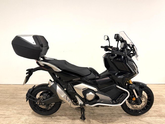Comprar HONDA X-ADV 750 (A) (TOP CASE) 2021 de segunda mano HONDA X-ADV 750 (A) (TOP CASE) 2021 de segunda mano