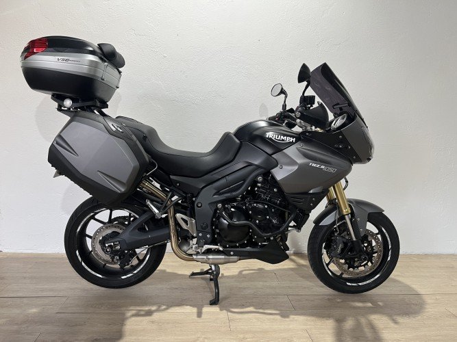 TRIUMPH TIGER 1050 (2 MALETAS) 2012 de segunda mano
