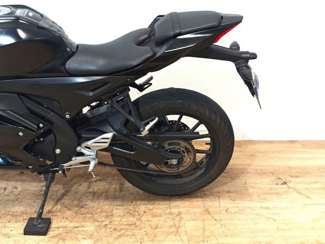 Comprar YAMAHA YZF R125 2024 de segunda mano YAMAHA YZF R125 2024 de segunda mano