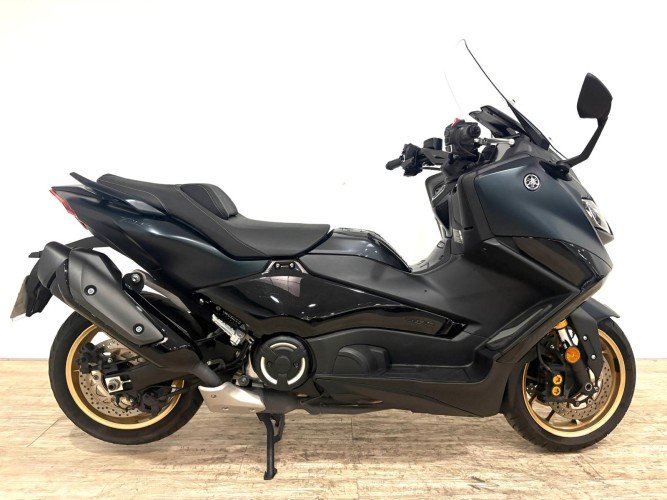 Comprar YAMAHA TMAX 560 TECH MAX (A2) 2022 de segunda mano YAMAHA TMAX 560 TECH MAX (A2) 2022 de segunda mano