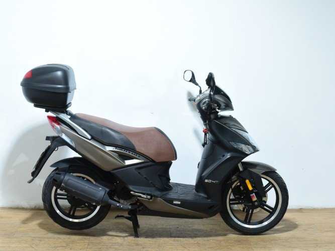 KYMCO AGILITY CITY 50 (TOP CASE) 2020 de segunda mano