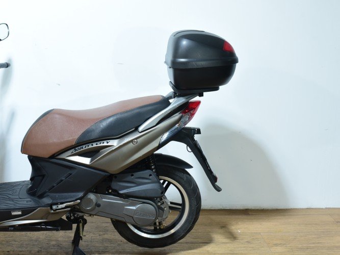 KYMCO AGILITY CITY 50 (TOP CASE) 2020 de segunda mano