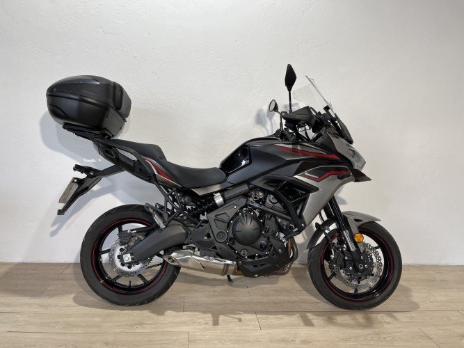 Comprar KAWASAKI VERSYS 650 (A) (TOP CASE) 2023 de segunda mano KAWASAKI VERSYS 650 (A) (TOP CASE) 2023 de segunda mano