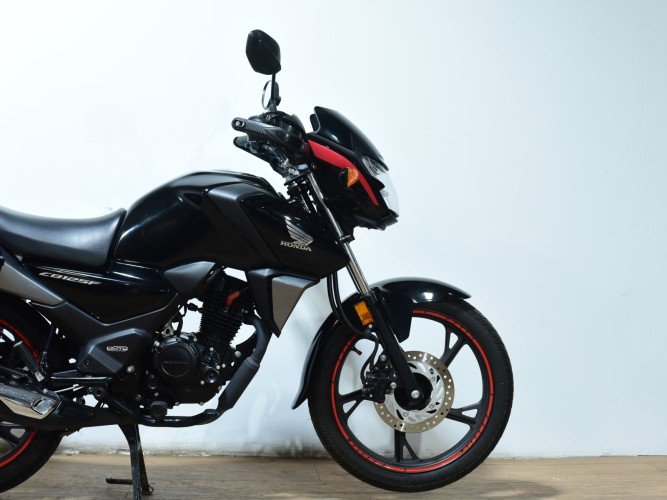 Comprar HONDA CB 125 F 2024 de segunda mano HONDA CB 125 F 2024 de segunda mano