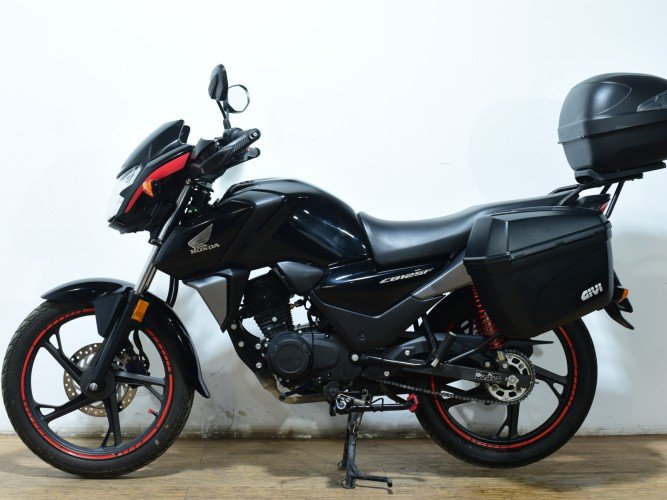 Comprar HONDA CB 125 F 2024 de segunda mano HONDA CB 125 F 2024 de segunda mano