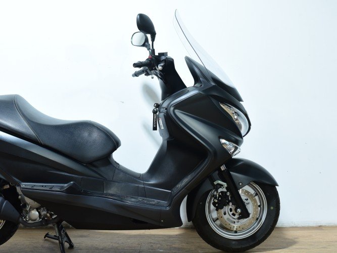 SUZUKI BURGMAN 125 2015 de segunda mano