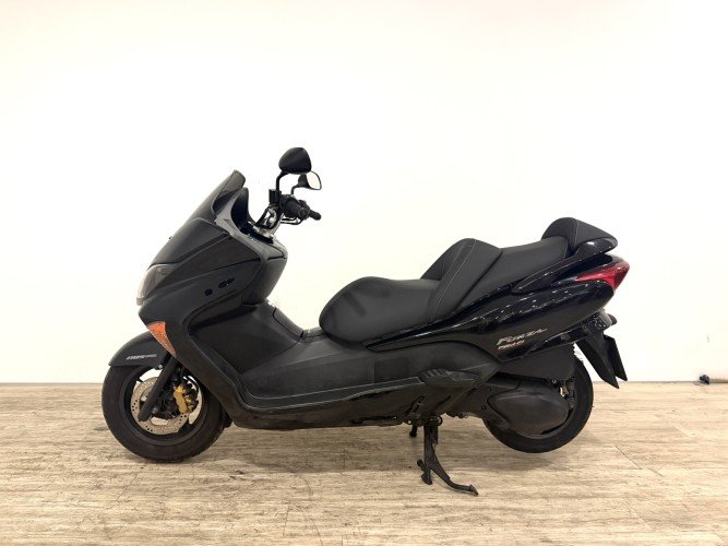 HONDA FORZA 250 2007 de segunda mano