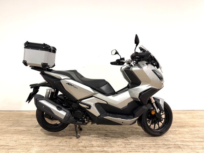 HONDA ADV 350 2023 de segunda mano