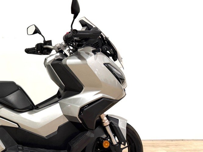 HONDA ADV 350 2023 de segunda mano