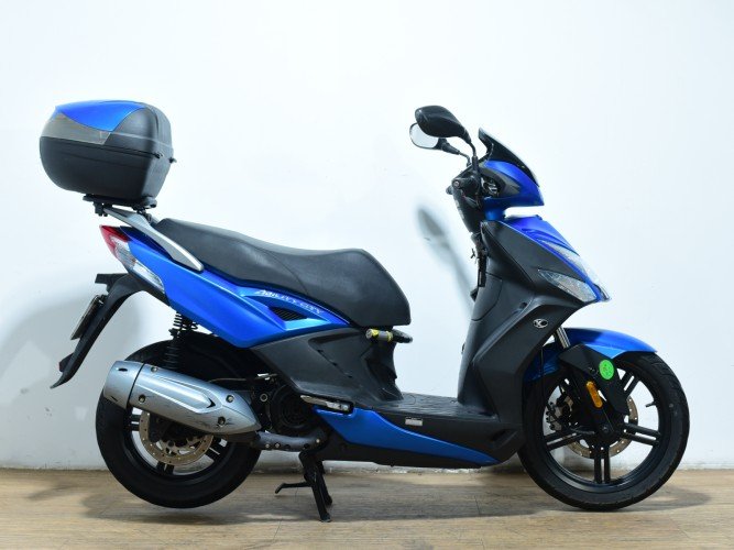 KYMCO AGILITY CITY 125 (TOP CASE) 2018 de segunda mano