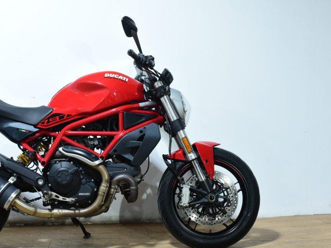 Comprar DUCATI MONSTER 797 (A2) (ESCAPE GPR HOMOLOGADO) 2019 de segunda mano DUCATI MONSTER 797 (A2) (ESCAPE GPR HOMOLOGADO) 2019 de segunda mano
