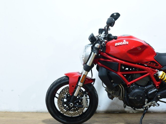 Comprar DUCATI MONSTER 797 (A2) (ESCAPE GPR HOMOLOGADO) 2019 de segunda mano DUCATI MONSTER 797 (A2) (ESCAPE GPR HOMOLOGADO) 2019 de segunda mano