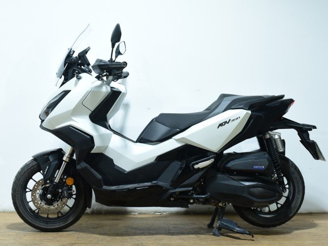 Comprar HONDA ADV 350 2024 de segunda mano HONDA ADV 350 2024 de segunda mano