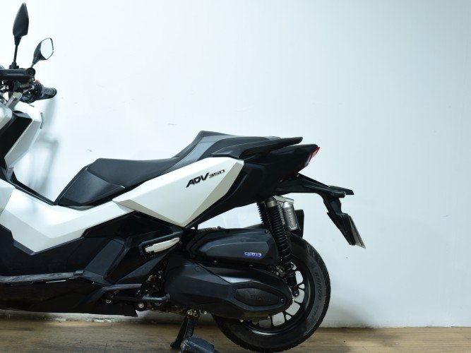 Comprar HONDA ADV 350 2024 de segunda mano HONDA ADV 350 2024 de segunda mano