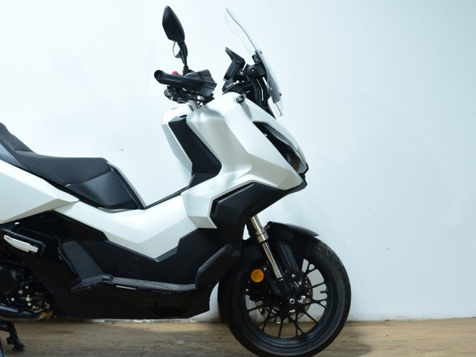 Comprar HONDA ADV 350 2024 de segunda mano HONDA ADV 350 2024 de segunda mano