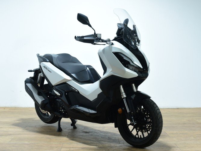Comprar HONDA ADV 350 2024 de segunda mano HONDA ADV 350 2024 de segunda mano