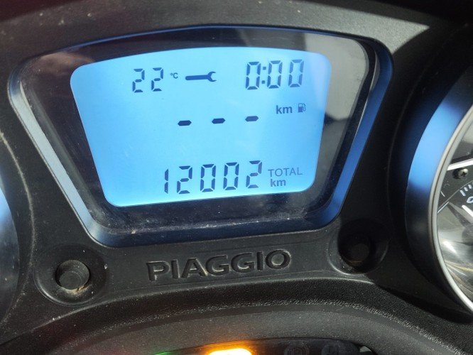 Comprar PIAGGIO MP3 300 HPE 2022 de segunda mano PIAGGIO MP3 300 HPE 2022 de segunda mano