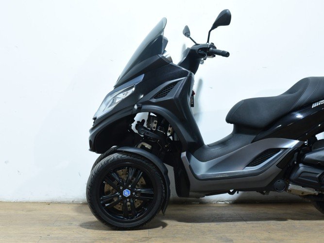 Comprar PIAGGIO MP3 300 HPE 2022 de segunda mano PIAGGIO MP3 300 HPE 2022 de segunda mano