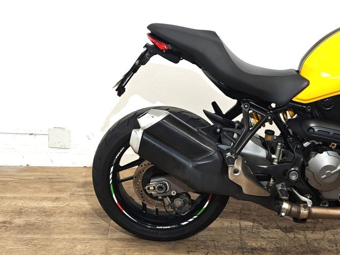 Comprar DUCATI MONSTER 821 2017 de segunda mano DUCATI MONSTER 821 2017 de segunda mano