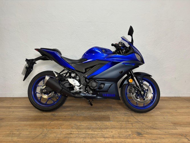 YAMAHA YZF R3 2025 de segunda mano