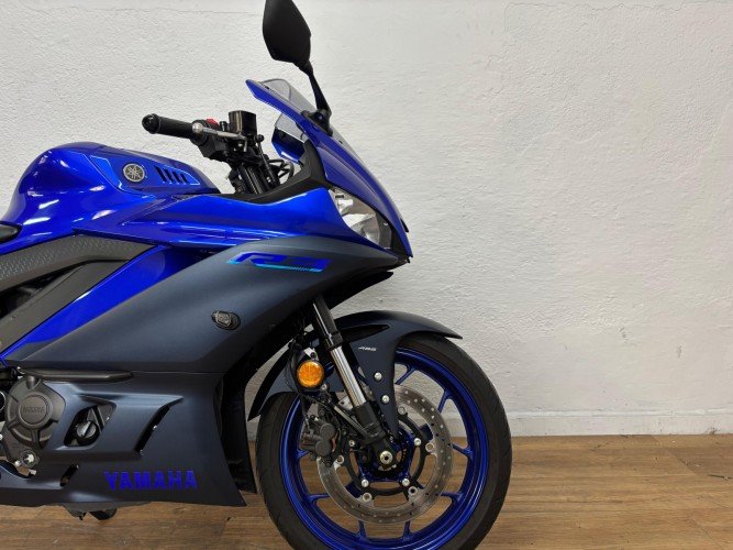 YAMAHA YZF R3 2025 de segunda mano