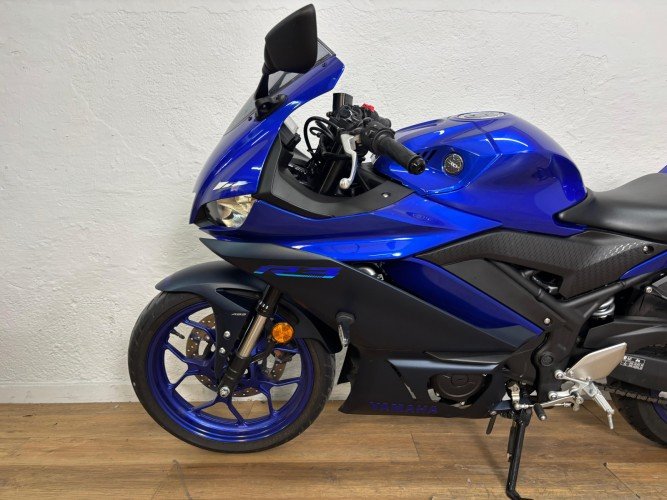YAMAHA YZF R3 2025 de segunda mano