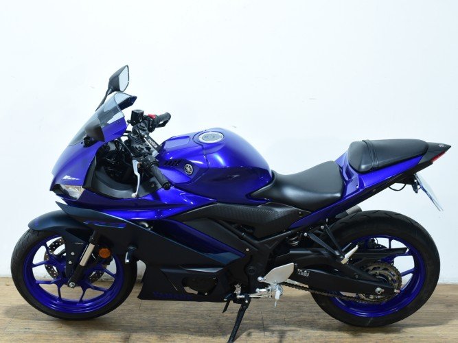 Comprar YAMAHA YZF R3 2025 de segunda mano YAMAHA YZF R3 2025 de segunda mano
