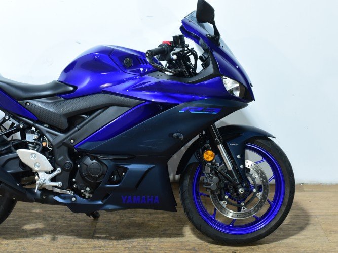 Comprar YAMAHA YZF R3 2025 de segunda mano YAMAHA YZF R3 2025 de segunda mano