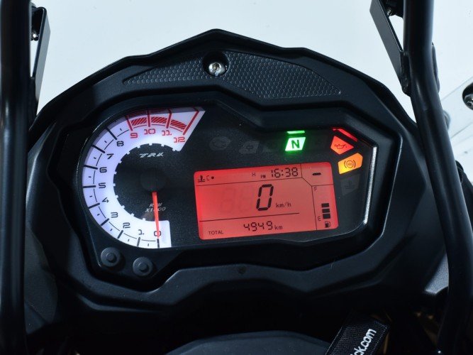 Comprar BENELLI TRK 502 X (TOP CASE) 2025 de segunda mano BENELLI TRK 502 X (TOP CASE) 2025 de segunda mano