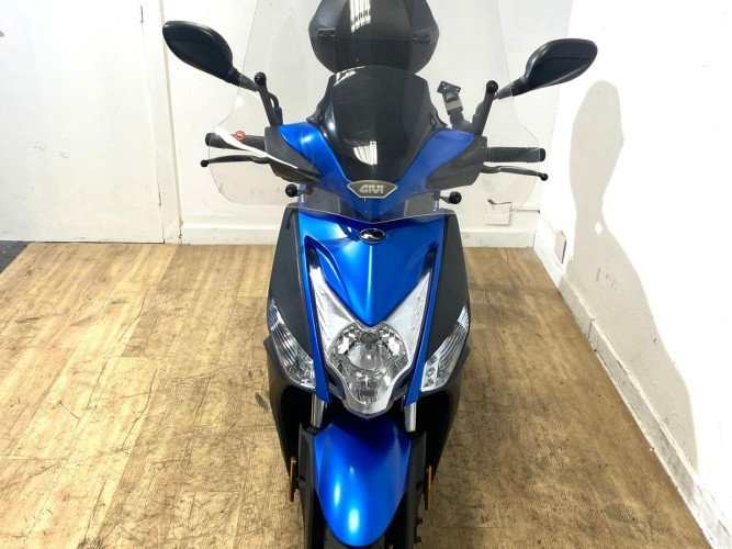 Comprar KYMCO AGILITY CITY 125 (TOP CASE) 2024 de segunda mano KYMCO AGILITY CITY 125 (TOP CASE) 2024 de segunda mano