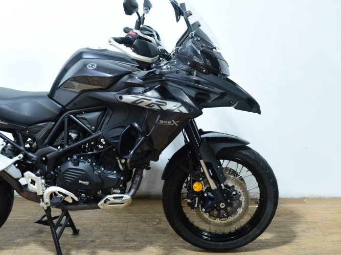 Comprar BENELLI TRK 502 X (TOP CASE) 2023 de segunda mano BENELLI TRK 502 X (TOP CASE) 2023 de segunda mano