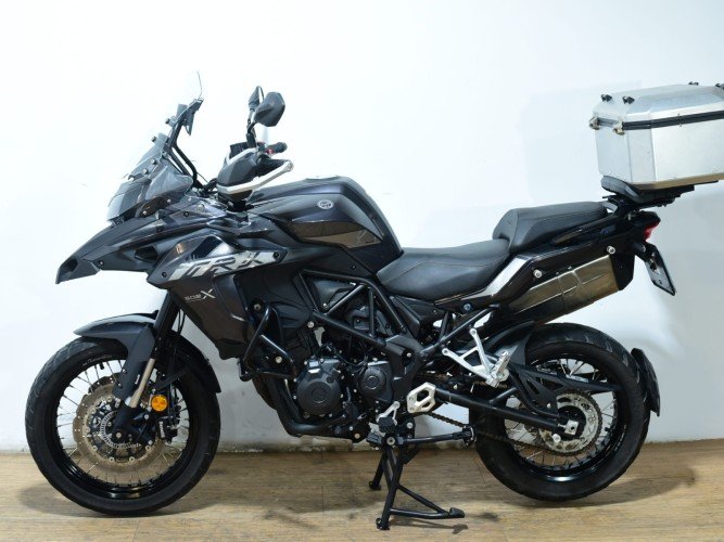 Comprar BENELLI TRK 502 X (TOP CASE) 2023 de segunda mano BENELLI TRK 502 X (TOP CASE) 2023 de segunda mano