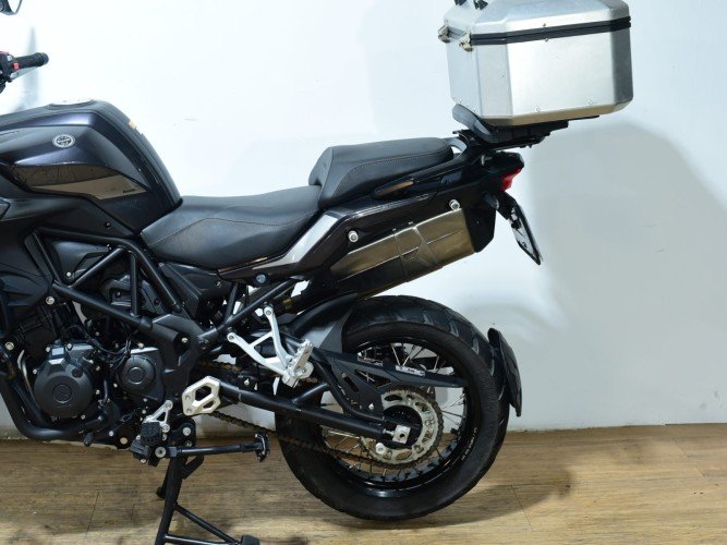 Comprar BENELLI TRK 502 X (TOP CASE) 2023 de segunda mano BENELLI TRK 502 X (TOP CASE) 2023 de segunda mano