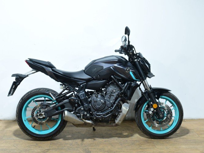 Comprar YAMAHA MT-07 2024 de segunda mano YAMAHA MT-07 2024 de segunda mano
