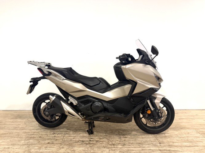 HONDA FORZA 750 2025 de segunda mano