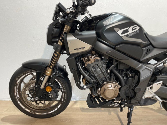Comprar HONDA CB 650 R (A2) 2024 de segunda mano HONDA CB 650 R (A2) 2024 de segunda mano