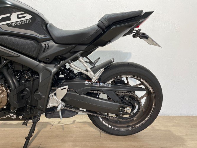 Comprar HONDA CB 650 R (A2) 2024 de segunda mano HONDA CB 650 R (A2) 2024 de segunda mano