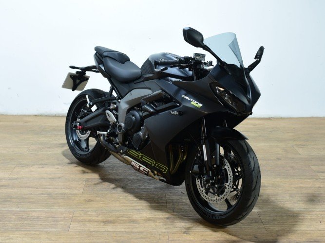 TRIUMPH DAYTONA 660 (QUICKSHIFTER) 2025 de segunda mano