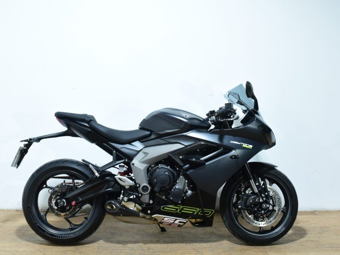TRIUMPH DAYTONA 660 (QUICKSHIFTER) 2025 de segunda mano