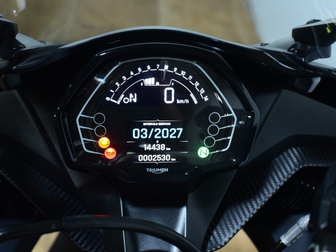 TRIUMPH DAYTONA 660 (QUICKSHIFTER) 2025 de segunda mano