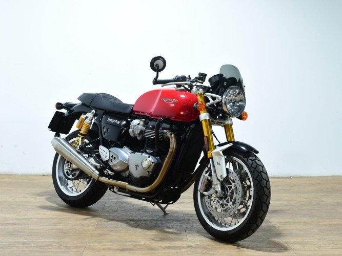 TRIUMPH THRUXTON 1200 R 2016 de segunda mano
