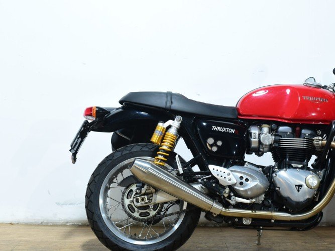 TRIUMPH THRUXTON 1200 R 2016 de segunda mano