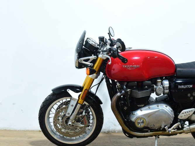 TRIUMPH THRUXTON 1200 R 2016 de segunda mano